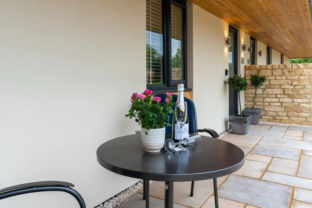 Rose Barn - Luxury Barn Accommodation In The Cotswolds Gretton  Bagian luar foto